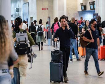 Delhi Airport gives real time data on waiting time
