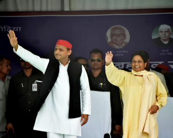 Varanasi: Samajwadi Party (SP) chief Akhilesh Yadav and BSP supremo Mayawati (file photo)