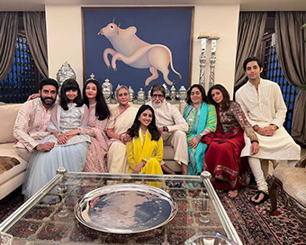 Amitabh Bachchan shares pictures from Diwali festivities featuring entire family