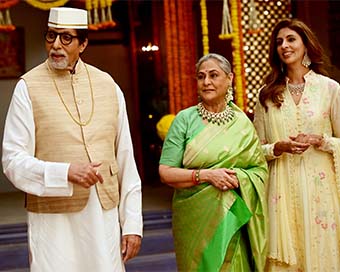 Amitabh Bachchan shoots with wife Jaya, daughter Shweta