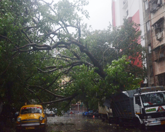 Kolkata: Heavy rains accompanied by strong winds triggered by the impact of extremely severe cyclonic storm Amphan lash Kolkata on May 20, 2020. (Photo: Kuntal Chakrabarty/IANS)