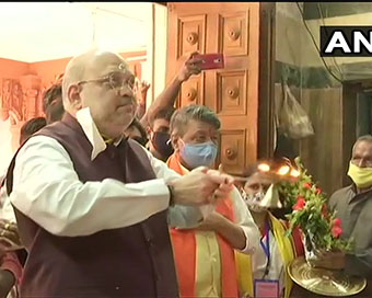 Amit Shah pays tribute to Swami Vivekananda in Kolkata