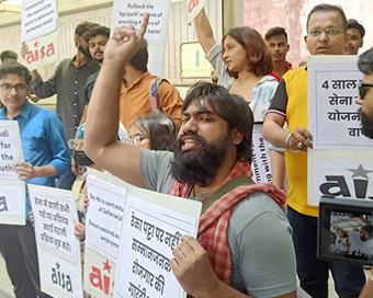 Students protest at Delhi