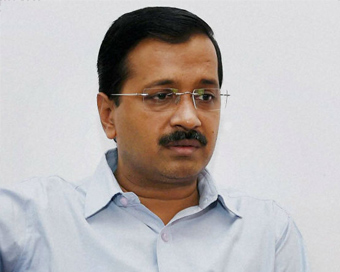 Kejriwal approaches LG to enforce SC order on powers