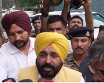 CM Bhagwant Mann meets Kejriwal in jail, says Delhi CM given terrorists-like treatment