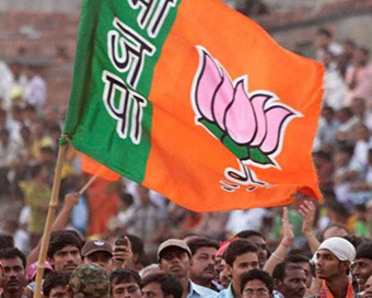 BJP top leaders meet, discuss strategy for polls, vaccine drive