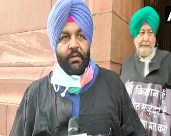 Punjab Congress MPs wear black gowns to protest against farm laws