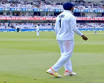 India vs England 2nd Test: Fans throw bottle corks at centurion KL Rahul