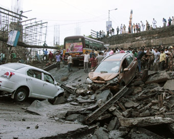 Kolkata: Rescue operations underway at the site where a bridge collapsed in South Kolkata