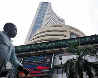 Share Market Today: Equity indices in red, Sensex down 700 points