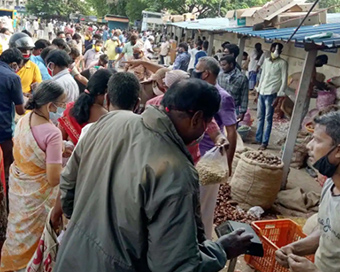 Tamil Nadu sees crowded markets, panic buying ahead of total lockdown
