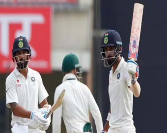 Steady India end second day at 120/1 vs Australia