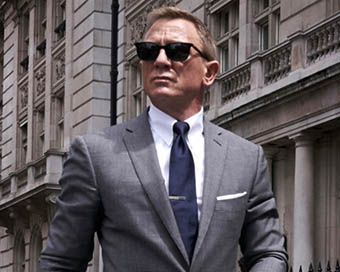  Daniel Craig