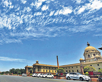 Another day of clear sky in Delhi, air quality moderate