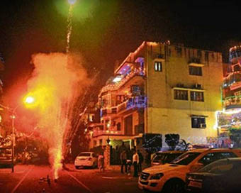 1 killed in Delhi blaze; 205 fire calls made on Diwali