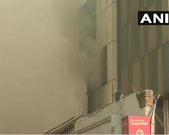 Major fire in a Delhi factory, 6 trapped persons rescued