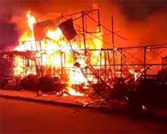Fire guts chemical godown in Delhi