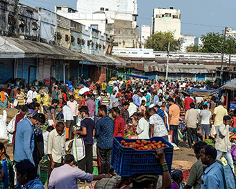 Social distancing norms go for a toss in Delhi markets 