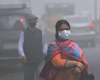 Haze blankets Delhi as air quality worsens to 