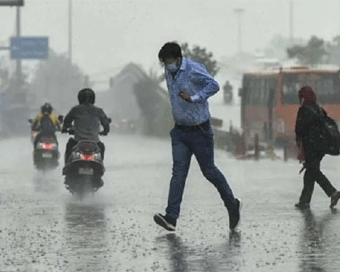 Delhi Weather: Yamuna river water now 2 metres above danger level, light rain predicted