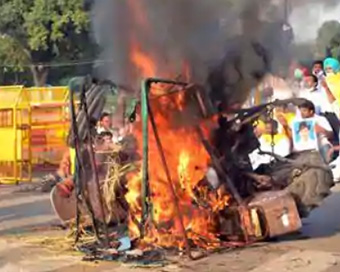 Tractor burning incident near India Gate