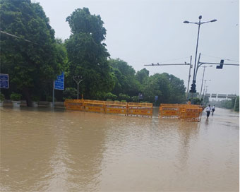 Delhi Traffic Police issues advisory amid flooding of low-lying areas