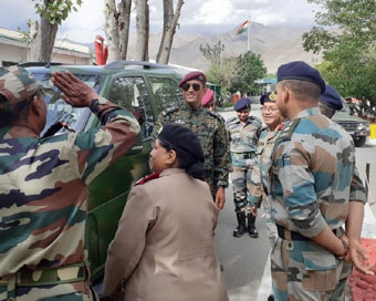 Lt. Col Dhoni in Ladakh on Independence Day