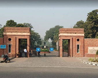 Teachers of 6 DU colleges get salaries after four months