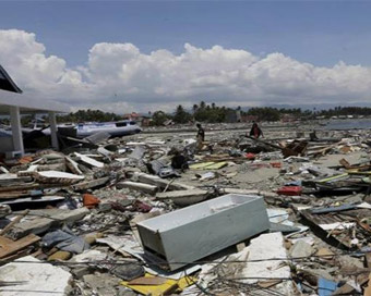 Death toll in quakes, tsunami climbs to 1,944 in Indonesia