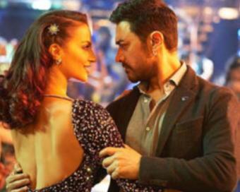 Elli AvrRam: Aamir Khan did not make me feel intimidated