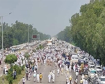 Hundreds of farmers block highways in Punjab, Haryana 