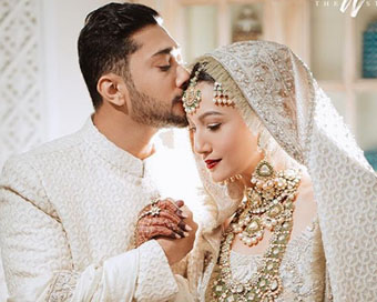 Gauahar Khan ties the knot with Zaid Darbar