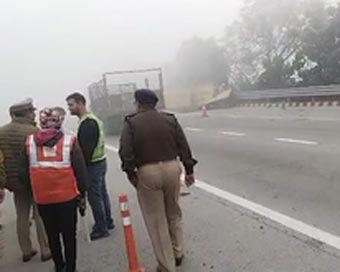 Several injured in 12-vehicle pile-up on Yamuna Expressway due to fog