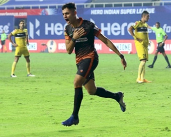 Late goals help Goa beat Hyderabad 2-1 in Indian Super League