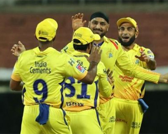 IPL 2019: Chennai hammer Bangalore by 7 wickets