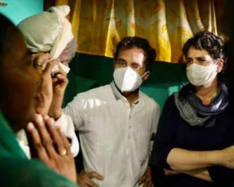 Rahul, Priyanka meet Hathras victim