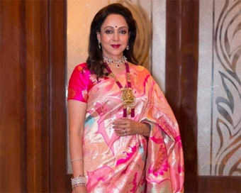 Hema Malini provides oxygen enhancer devices to Mathura hospitals