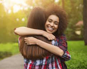 Are you are a hugger and miss jadoo ki jhappi amid social distancing?