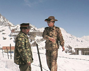 Indian soldiers tell Chinese troops to stop incursion attempts, put up barbed wire