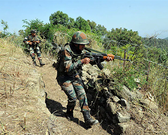 Pakistan targets Indian positions on LoC in J&K