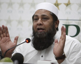 Inzamam-ul-Haq suffers heart attack, undergoes angioplasty  