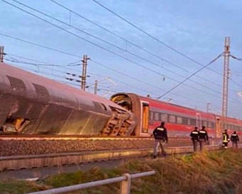 Train derailed in Italy