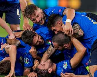 Italy first to enter knockouts in Euro 2020