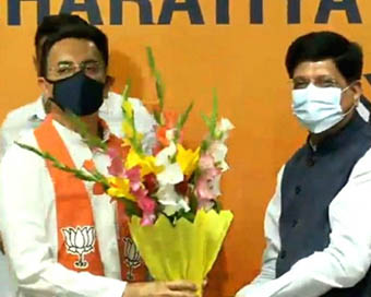 Big jolt for Congress as Jitin Prasada joins BJP