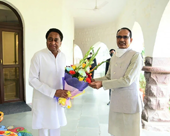 Kamal Nath meets Shivraj Singh Chouhan