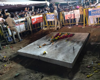 Chennai: DMK patriarch and former Tamil Nadu Chief Minister M. Karunanidhi laid to rest on the Marina beachfront at Anna Memorial, in Chennai on Aug 8, 2018. Karunanidhi was buried beside his mentor C.N. Annadurai on the sands of Marina beach.