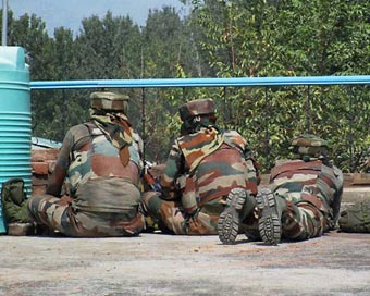CRPF trooper killed in militant attack in Pulwama (file photo)