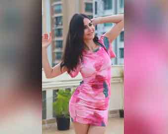 Katrina Kaif turns Barbie in pink tie-dye outfit