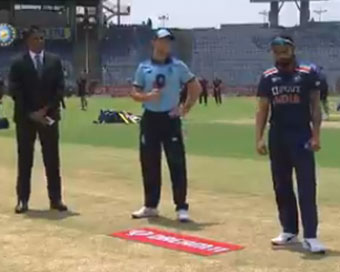 Kohli and Buttler during toss