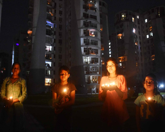 Lucknow: Children light 